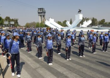 36 escuelas y 12 mil alumnos participarán en el Desfile del 5 de Mayo
