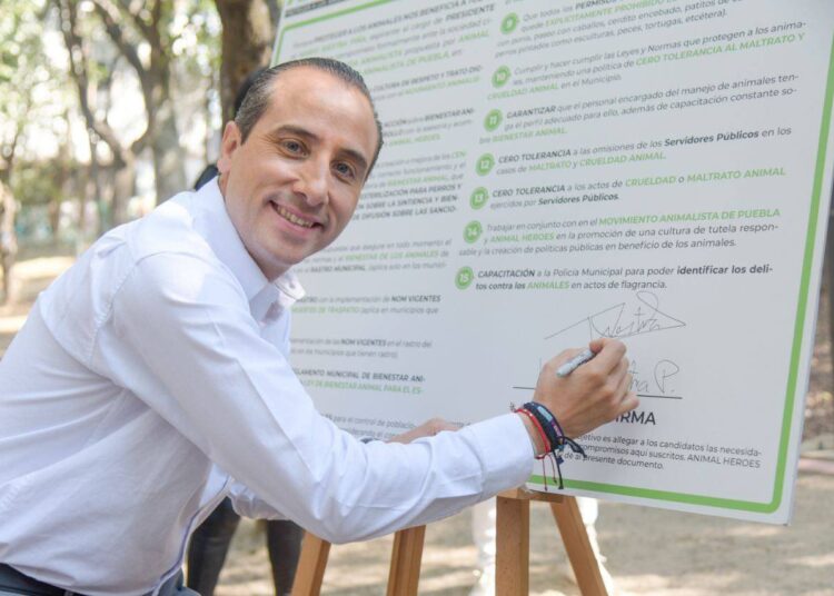 Riestra Piña se compromete a construir un hospital veterinario en la capital
