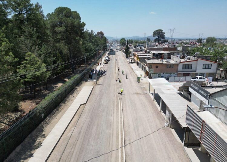Abren tramos viales en Xonacatepec tras rehabilitación de pavimentación