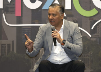 Morales pide a universitarios la oportunidad de gobernar