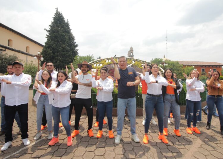 Fernando Morales propone un lugar fijo a micro empresarios del Tianguis Revolución en Zacatlán