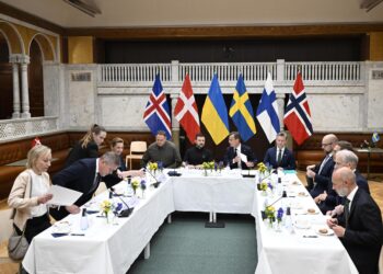Ucrania firma un acuerdo de seguridad con Noruega