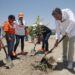 Fernando Morales reforesta unidades habitacionales