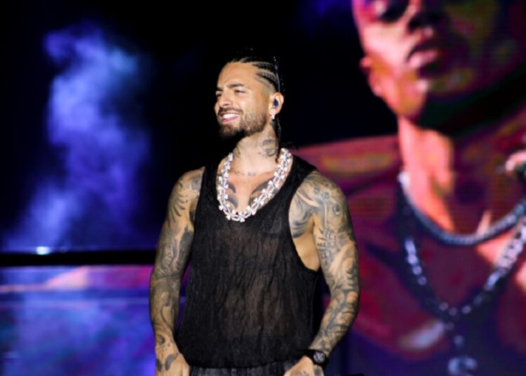 Maluma abarrota Teatro del Pueblo de la Feria de Puebla