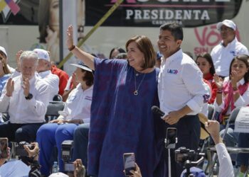 Ante más de 38 mil personas Eduardo Rivera cierra campaña junto con Xóchitl