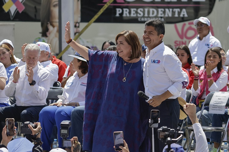 Ante más de 38 mil personas Eduardo Rivera cierra campaña junto con Xóchitl