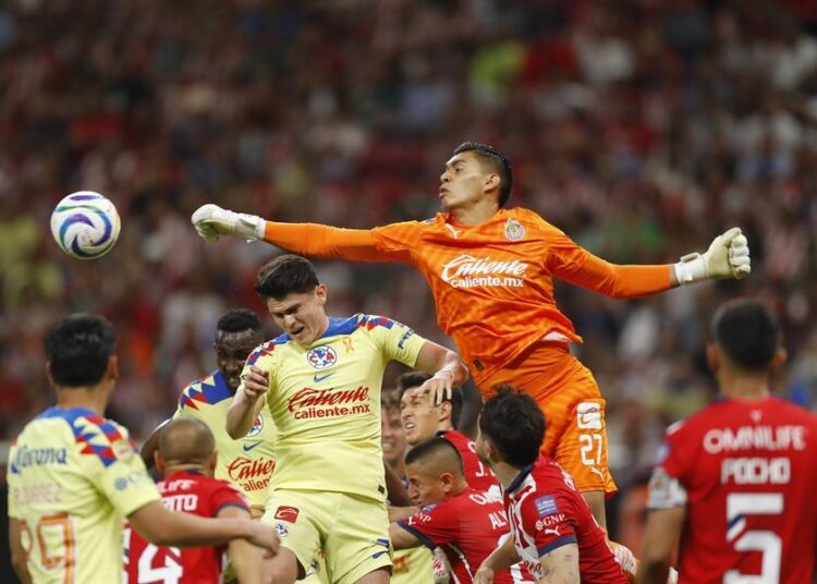 América empata con Chivas en semifinales