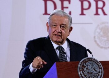 AMLO pide indagar sobre accidente por caída de templete en San Pedro Garza