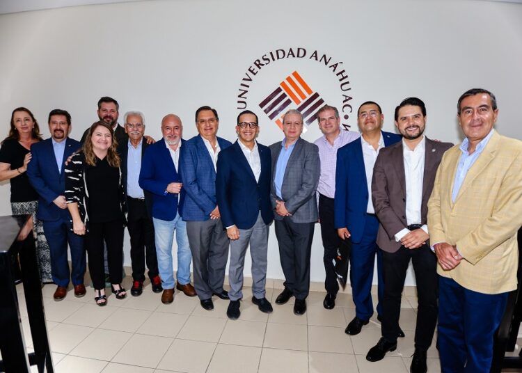Anáhuac Puebla presenta nuevas licenciaturas y posgrados
