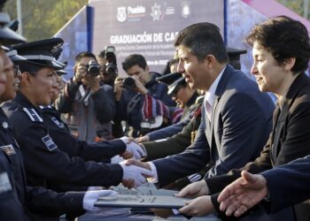 Eduardo Rivera llama a policías a votar por él