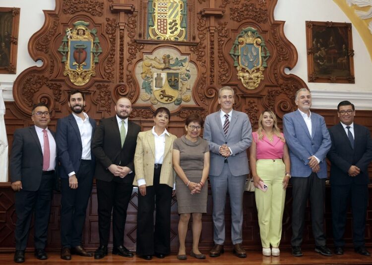 Pepe Chedraui presenta propuestas ante Consejo Universitario BUAP