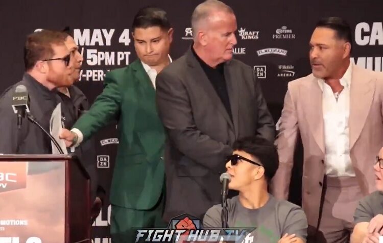 ‘Canelo’ Álvarez y De la Hoya, a punto de los golpes por acusación de robo