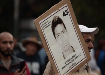 Juzgado federal libera a 8 militares implicados en caso Ayotzinapa