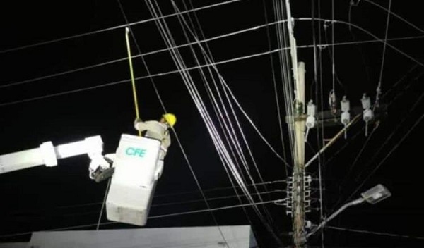 México suministrará electricidad a Belice, pese a apagones masivos