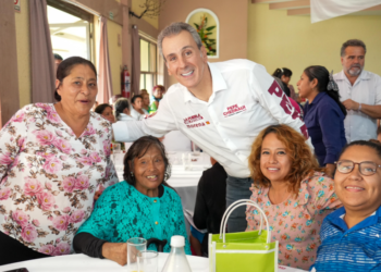 Pepe Chedraui inicia festejos por el Día de la Madre