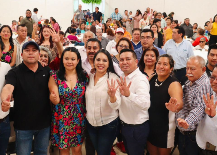 Ante más de mil docentes, reafirma Tonantzin Fernández su compromiso