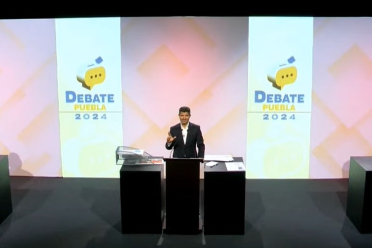 El debate que no fue y que ganó AA
