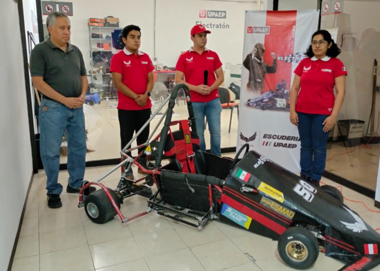 Escudería UPAEP presenta su monoplaza para competir en el Electratón 2024