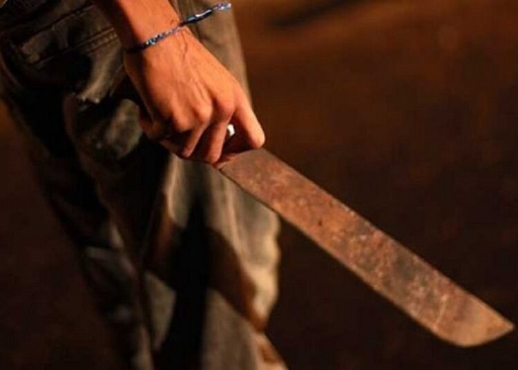 Vinculan a proceso a hombre por agredir con machete a su hija