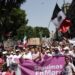 Poblanos se suman a Marcha en Defensa de la República