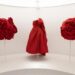 Met ‘revive’ más de 200 vestidos históricos con exposición sensorial