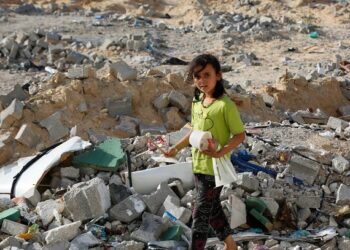 Israel intensifica ataques en norte y este de Rafah en otra jornada mortífera para Gaza