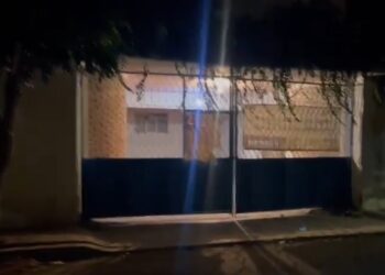 Roban material electoral en colonia Del Valle