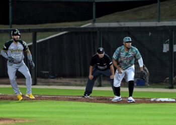 Pericos aseguran serie ante Tigres de Quintana Roo