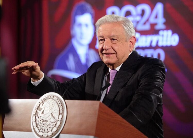 AMLO prevé que a México le ‘va a ir mejor ahora que gobierne una mujer’
