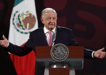 AMLO promete defender el litio mexicano