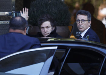 Javier Milei llega a España en medio de crisis con el Gobierno