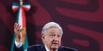 AMLO reprocha señalamientos de la DEA sobre reforma al Poder Judicial