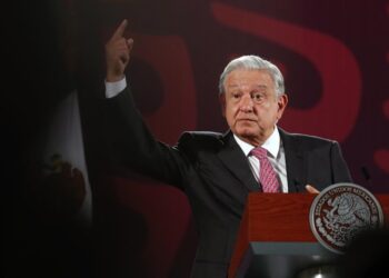AMLO celebra ‘zarandeada’ a la oposición en elección del 2 de junio