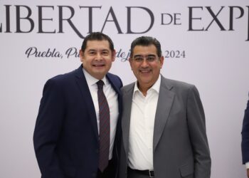 Céspedes y Armenta reconocen papel de periodistas en Puebla
