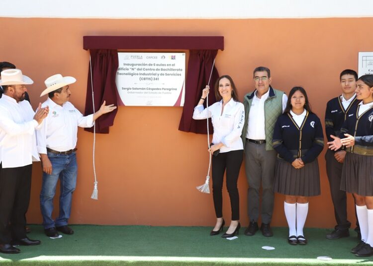 Céspedes inaugura 6 aulas en Oriental