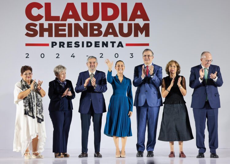 AMLO celebra nombramientos de gabinete de Sheinbaum