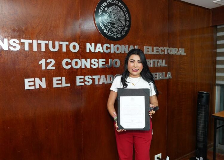 Nora Escamilla recibe constancia de mayoría como diputada federal
