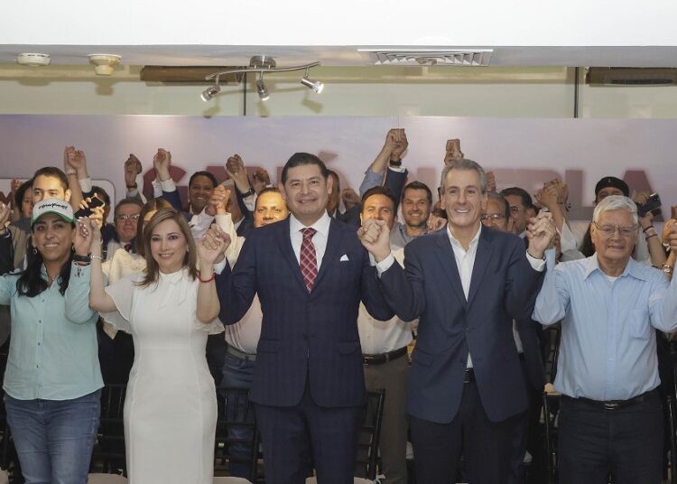 Armenta inicia proceso de reconciliación al comunicarse con Lalo Rivera