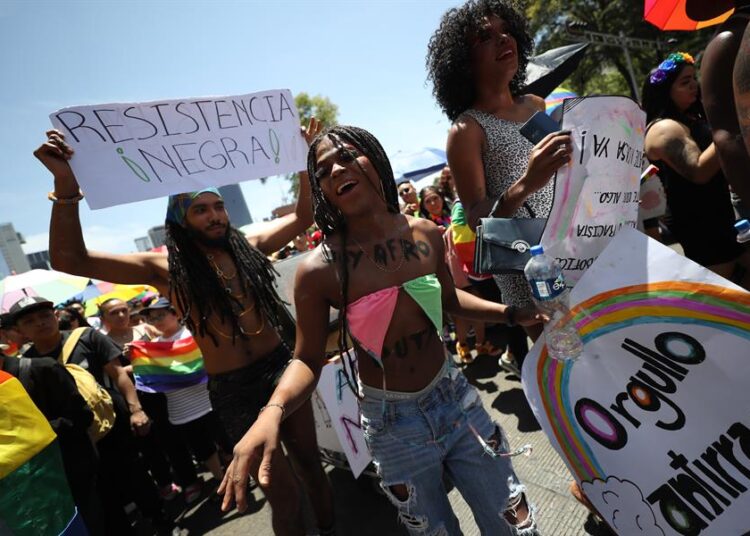 Ciudad de México desplegará casi 2 mil 400 policías para la marcha del Orgullo LGTBi