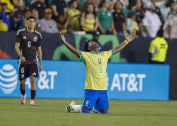 Brasil derrota 3-2 a México rumbo a la Copa América