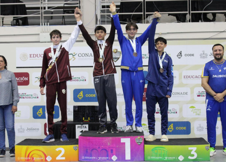 Santiago Aguilar conquista Oro nacional en florete varonil