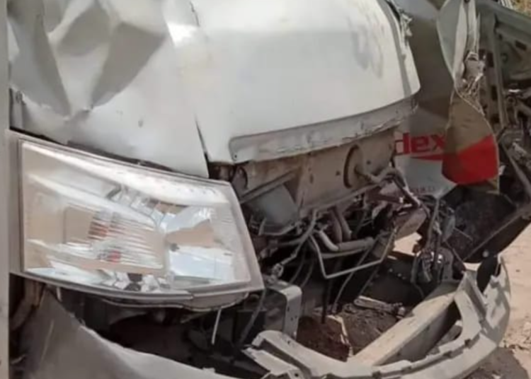 Accidente vial en carretera Guadalupe Victoria a Quimixtlán deja 13 lesionados