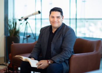 Ricardo Garza, cofundador de la desprogramación evolutiva