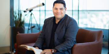 Ricardo Garza, cofundador de la desprogramación evolutiva
