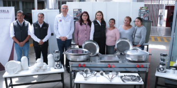 Sedif equipa desayunadores escolares en Puebla capital