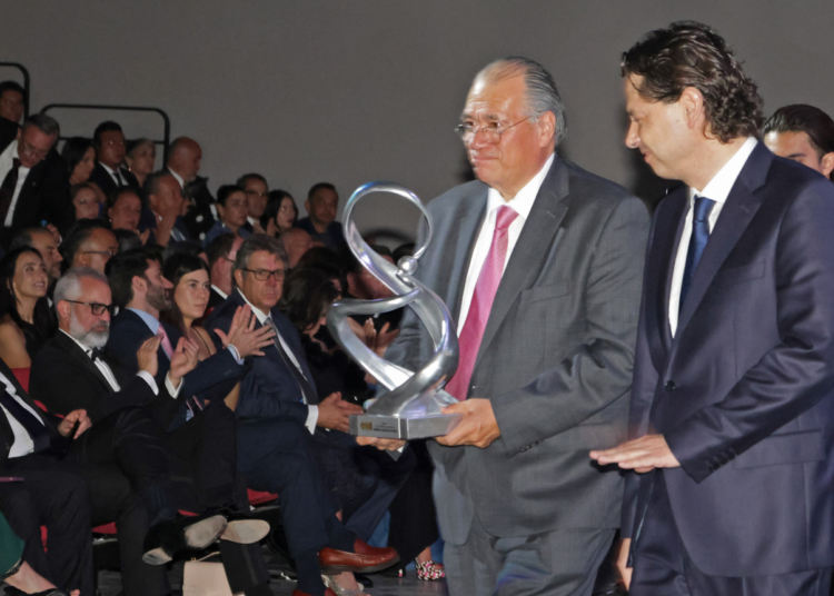Entregan Premios CCE 2024, reconoce trayectoria y aporte empresarial