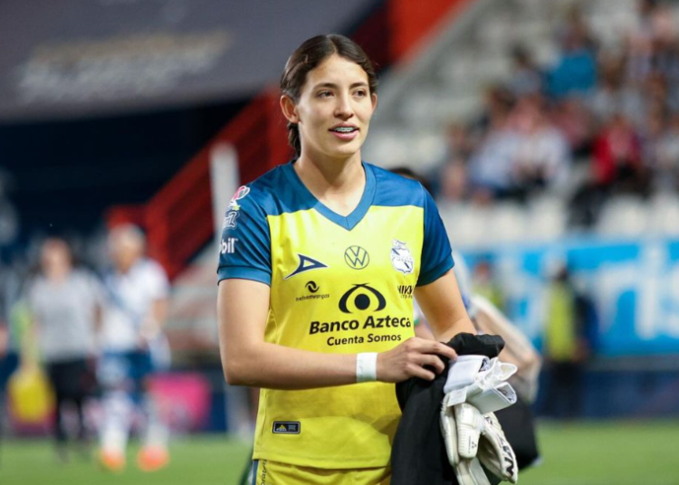 Paola Manrique hace oficial su salida del Puebla Femenil