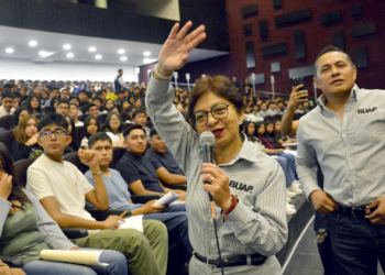 Lilia Cedillo supervisa aplicación del EGA a aspirantes del nivel medio superior