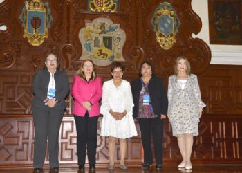 Ministra de la SCJN imparte en BUAP la conferencia sobre justicia e inteligencia artificial