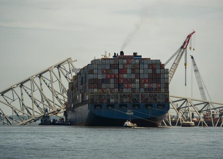 Despejan acceso al puerto de Baltimore más de 2 meses después del derrumbe del puente
